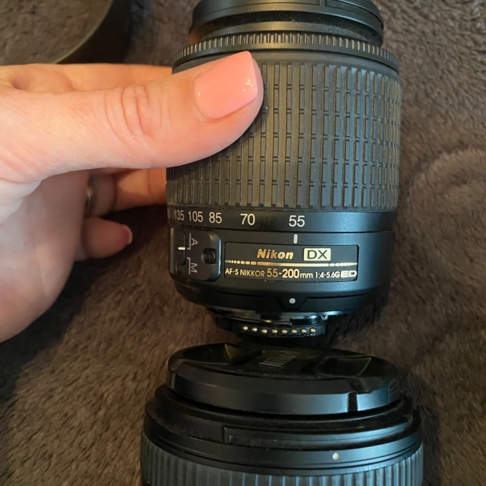 Nikon D3000 digital SLR camera